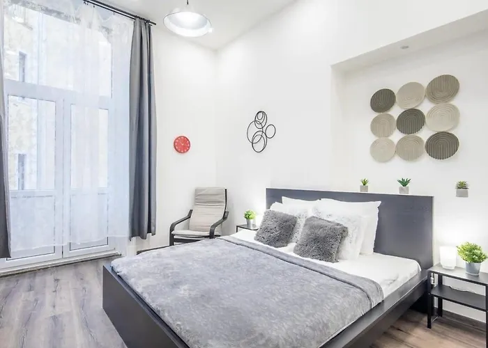 Very Large & New Apartman